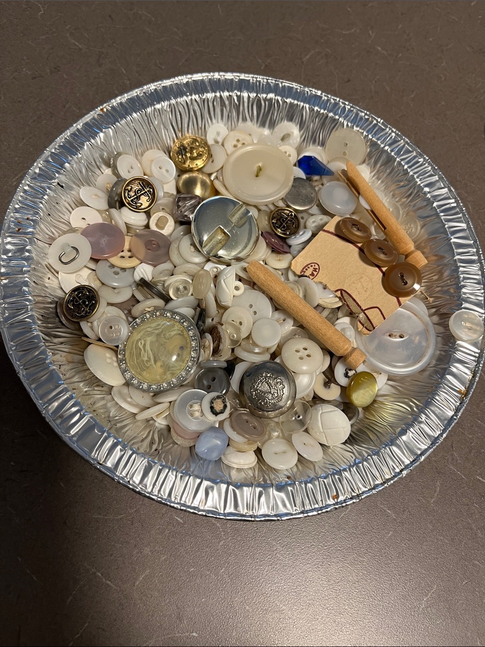 Misc button lot with some vintage pieces -anchor, eagle and more Vtg jar incl